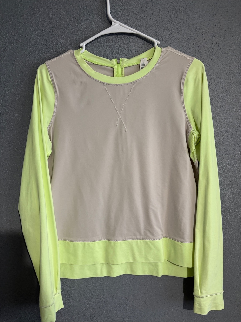 Lululemon Women’s Long-Sleeve Performance Pullover - Lime/Beige